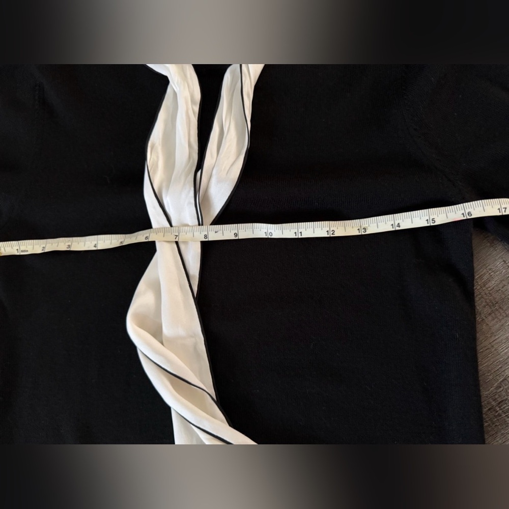 Alice and Olivia Zani Bow Collar Sweater Size M - Picture 14 of 16